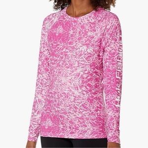 HUK Women’s pursuit long sleeve performance shirt in turtle glass salmon pink XS